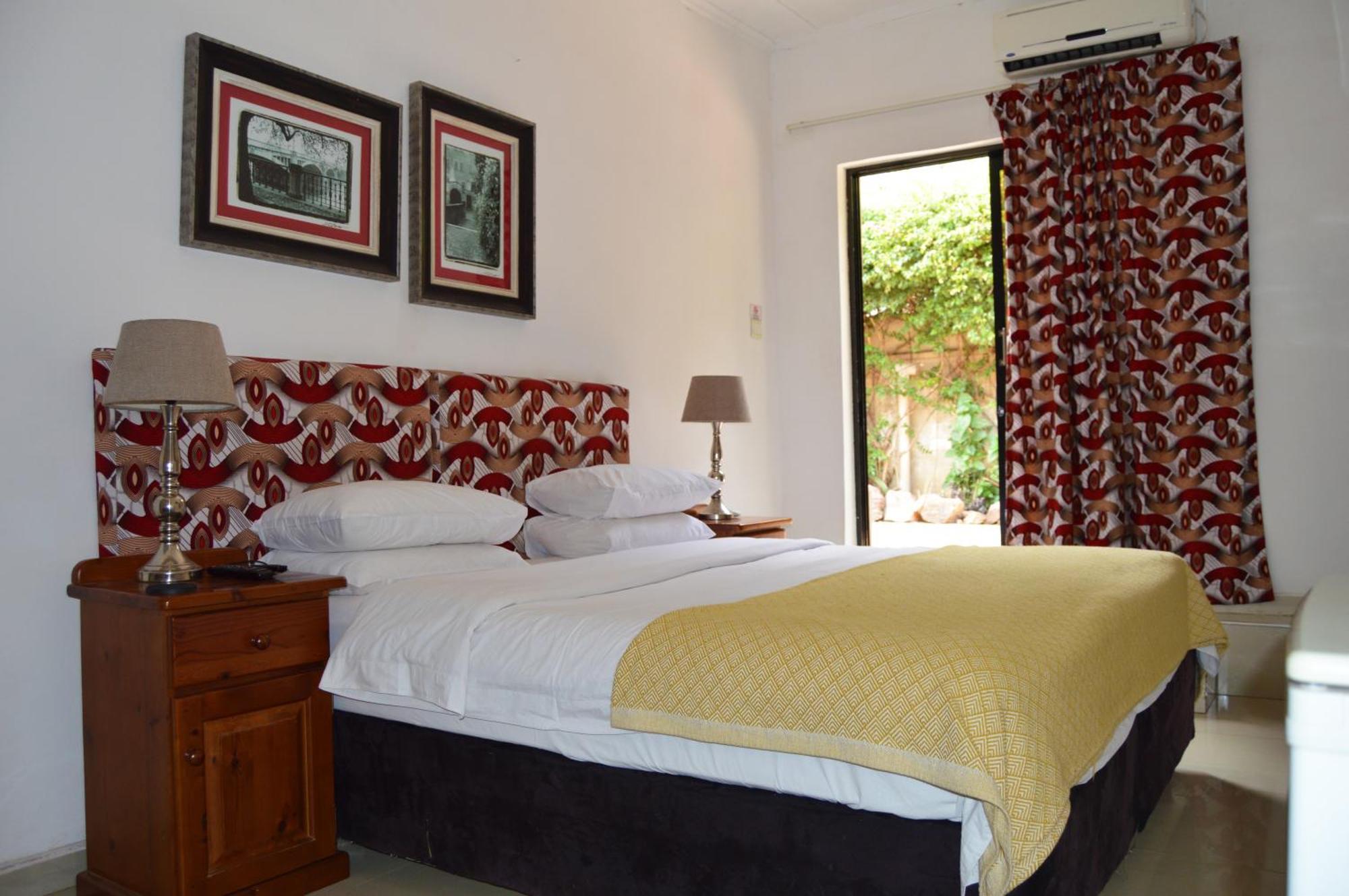 Bougainvilla Boutique Hotel & Restaurant Lubumbashi Bagian luar foto