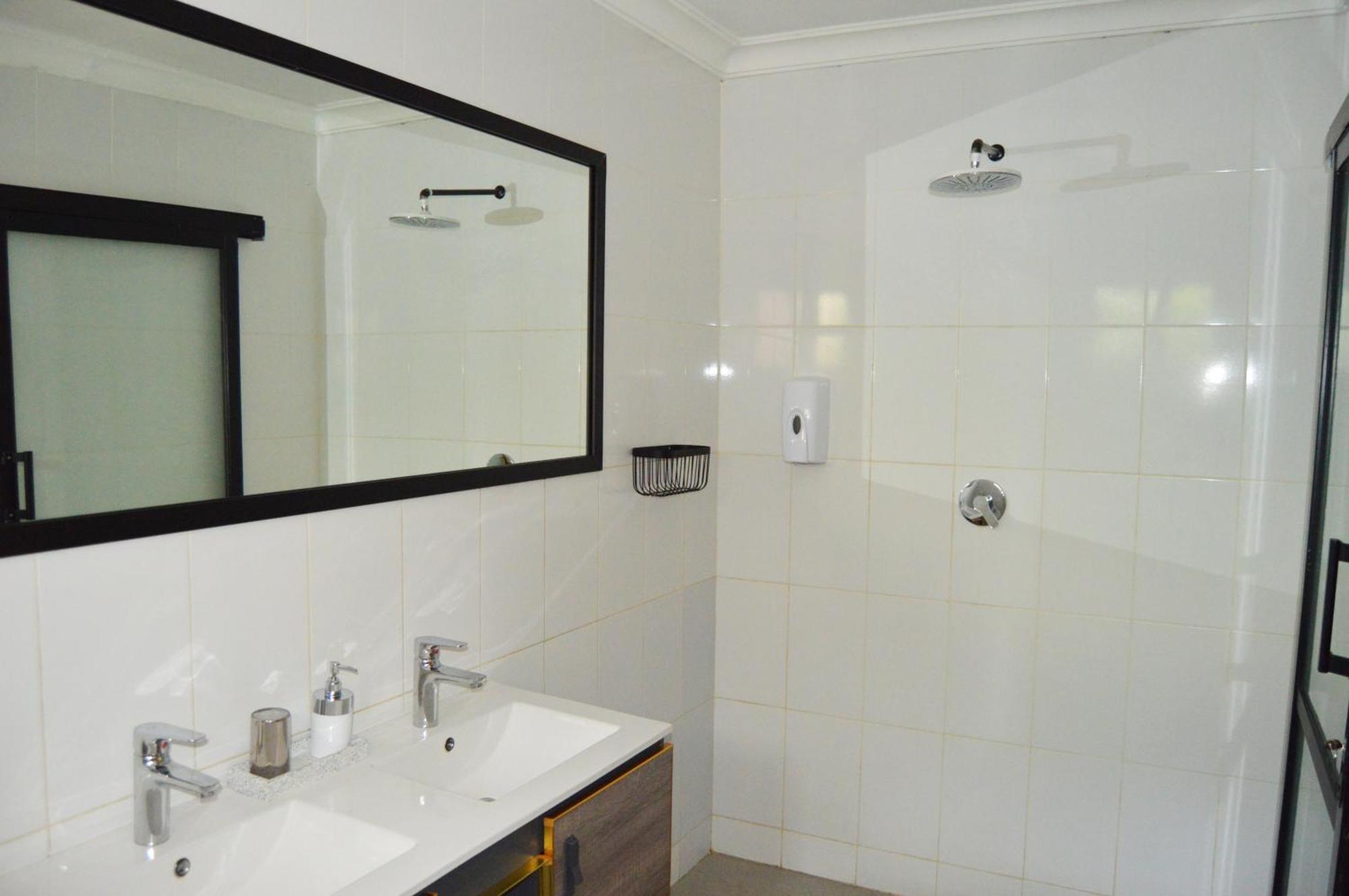 Bougainvilla Boutique Hotel & Restaurant Lubumbashi Bagian luar foto