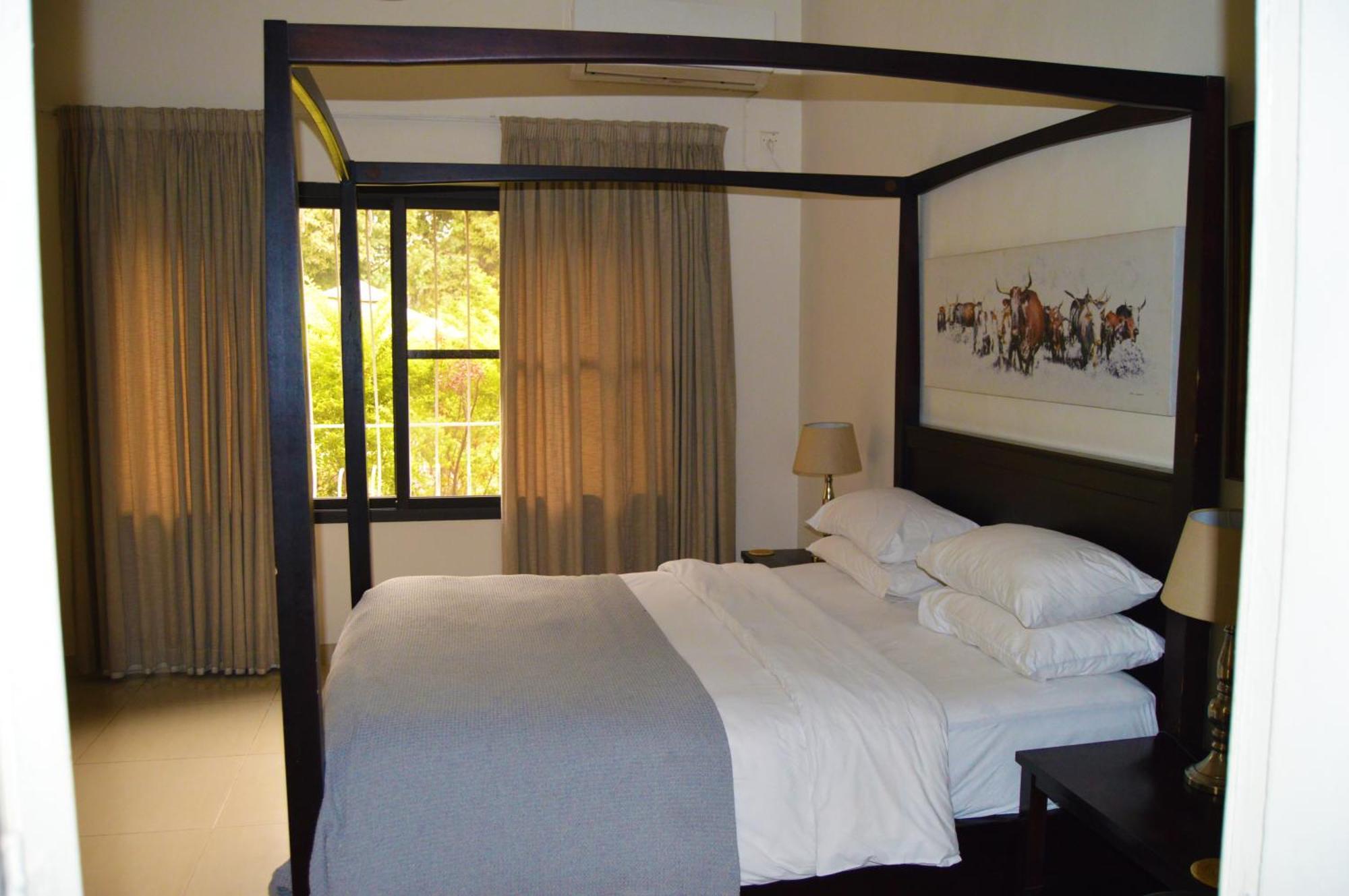 Bougainvilla Boutique Hotel & Restaurant Lubumbashi Bagian luar foto