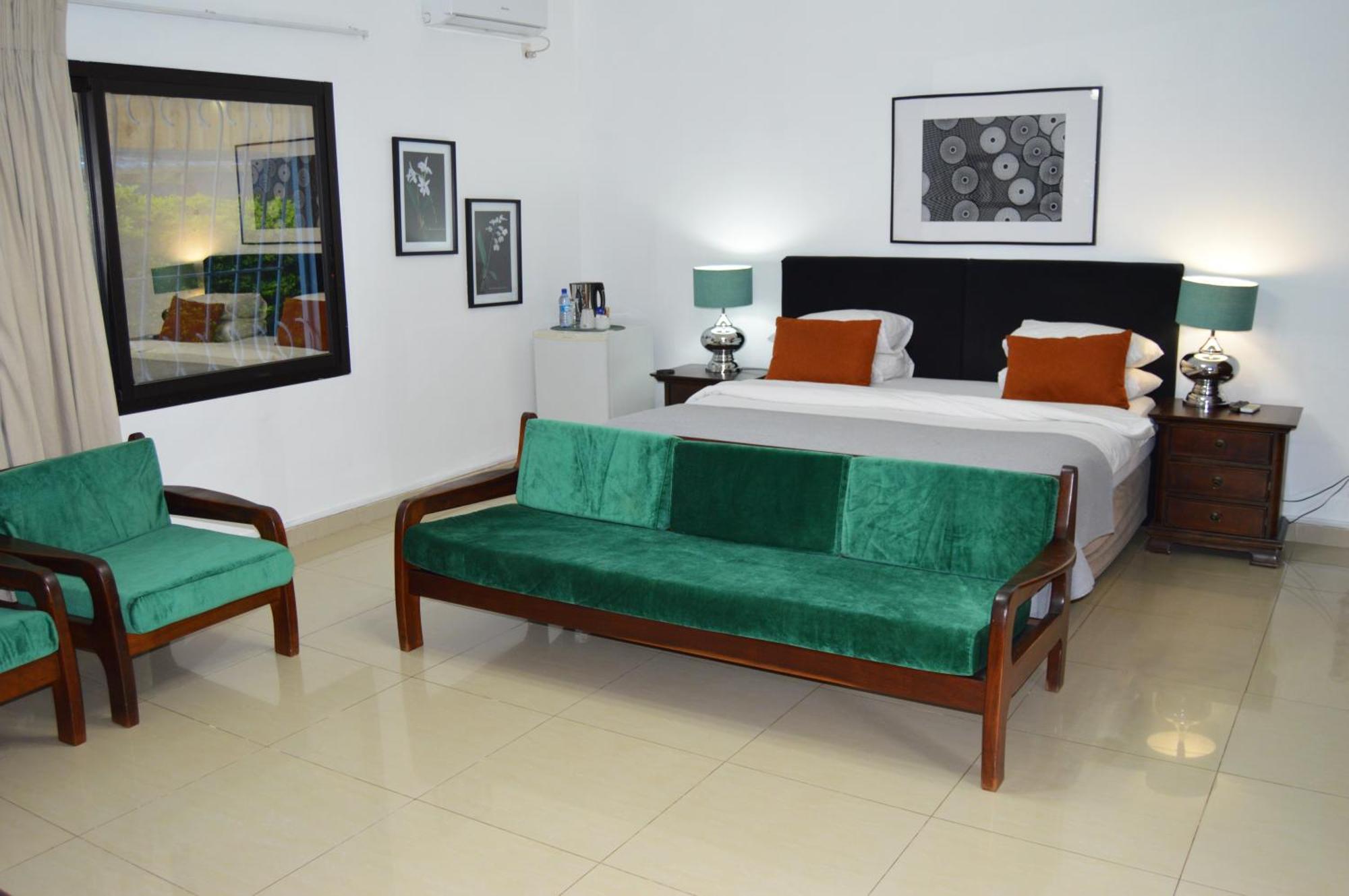 Bougainvilla Boutique Hotel & Restaurant Lubumbashi Bagian luar foto