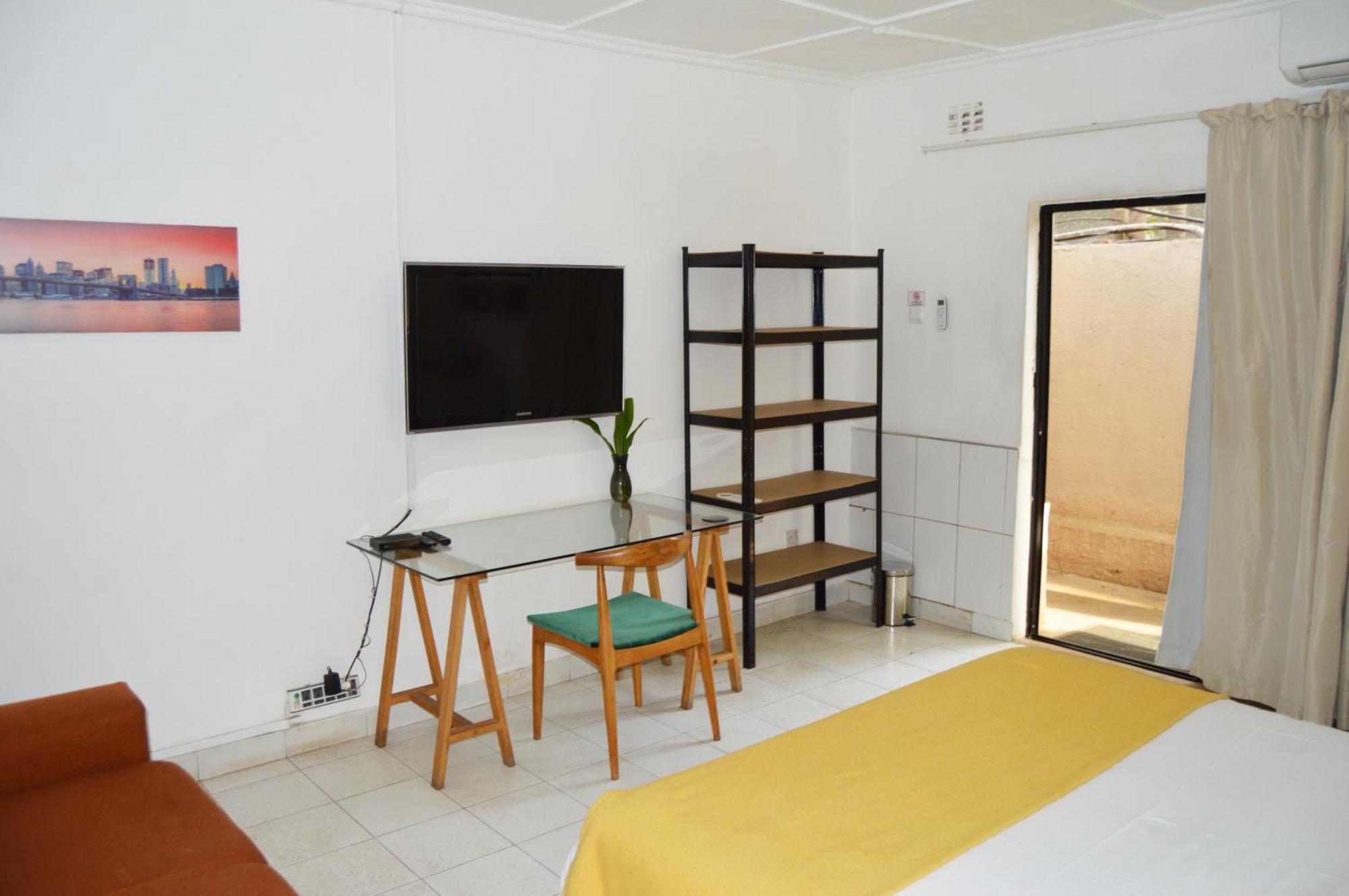 Bougainvilla Boutique Hotel & Restaurant Lubumbashi Bagian luar foto